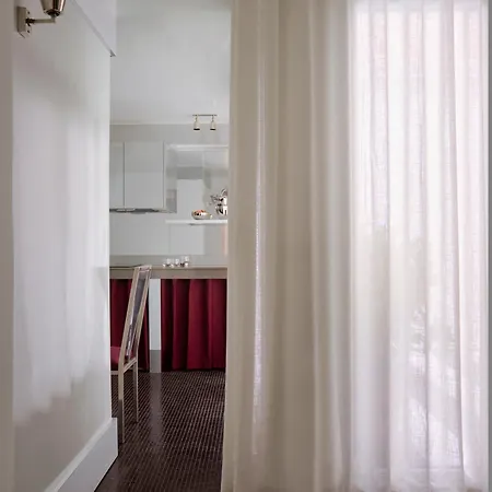 Apartment Pied A Terre Arts Et Metiers