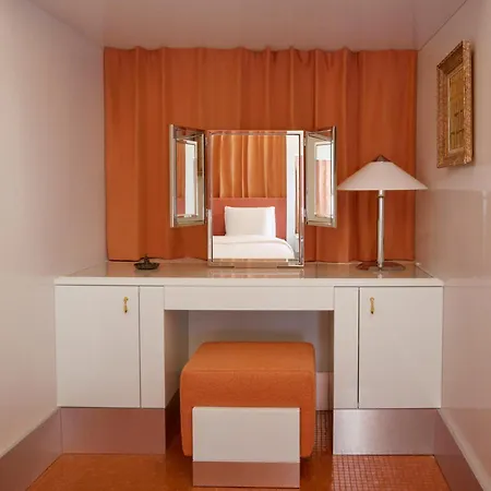 Pied A Terre Arts Et Metiers *