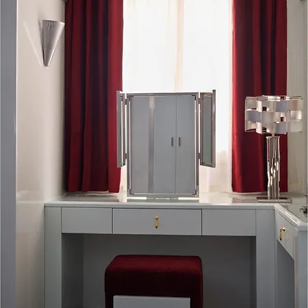 Apartment Pied A Terre Arts Et Metiers