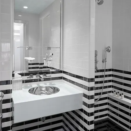 Pied A Terre Arts Et Metiers *