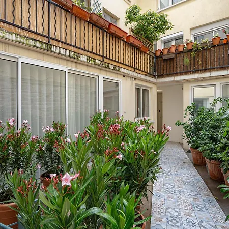 Pied A Terre Arts Et Metiers *