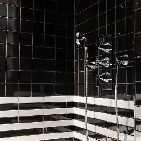 Apartment Pied A Terre Arts Et Metiers