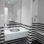 Pied A Terre Arts Et Metiers *